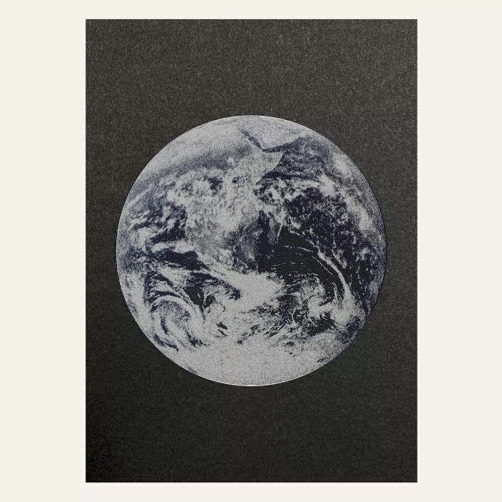 Carte noire : La Terre